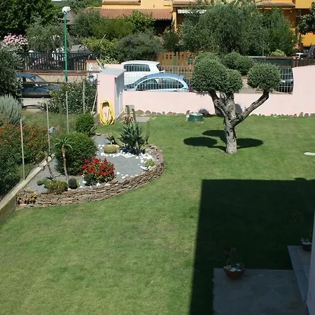 Rosanna Couette-café Capoterra