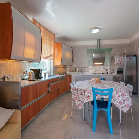 Rosanna לינה וארוחת בוקר